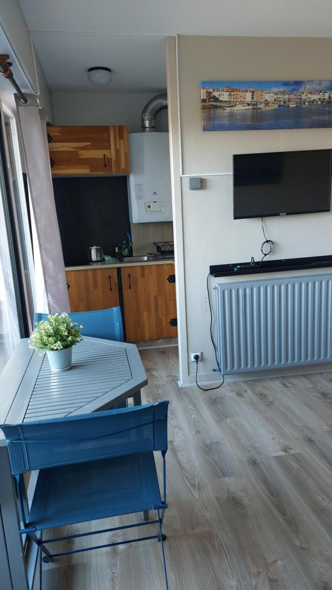 Studio Haut De Bordagain 西布勒 外观 照片
